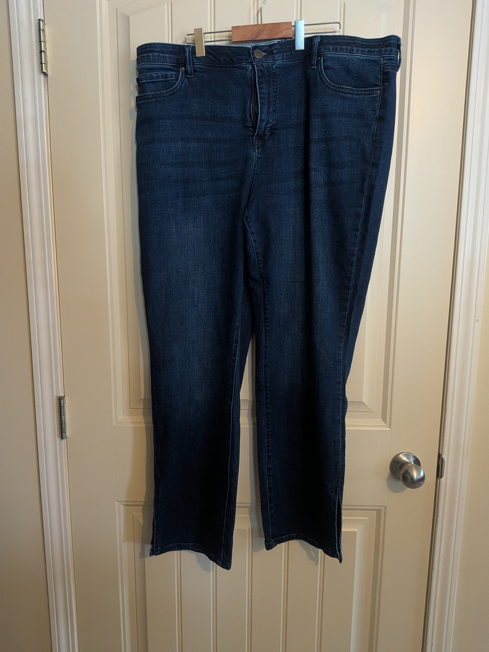 4/$45 - NWOT Ricki's Dark Blue Straight-Leg Women's Jeans